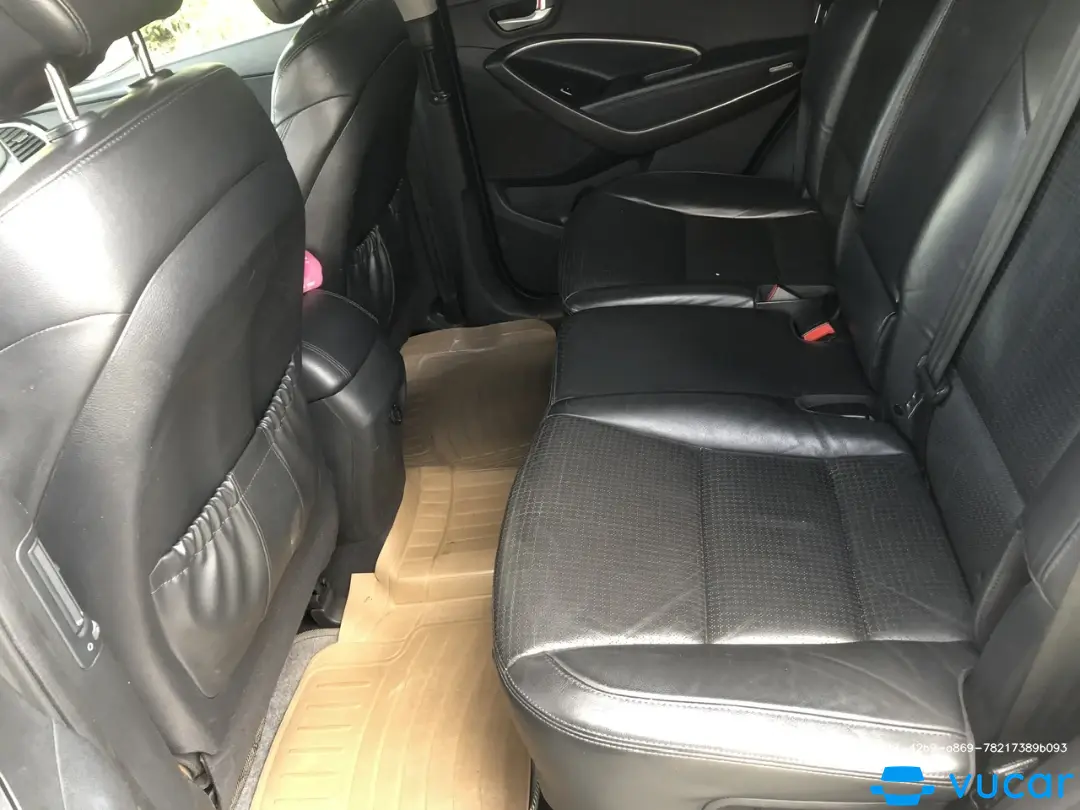 Hyundai Santa Fe 2.4L 4WD 2015 - Nội thất 2