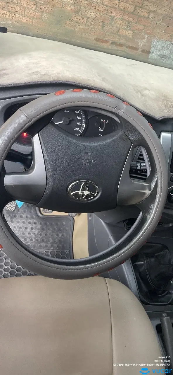 Toyota Innova 2.0E 2013 - Nội thất 1