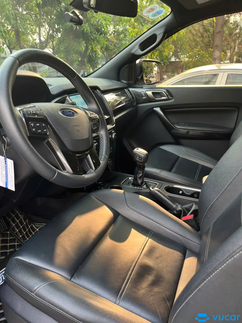 Ford Everest Titanium Biturbo 4x2 2022 - Nội thất 1