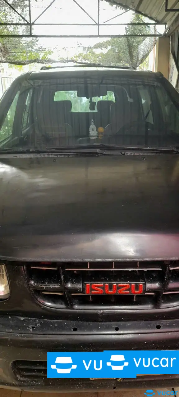 Isuzu hilender 2005 - Ngoại thất 1