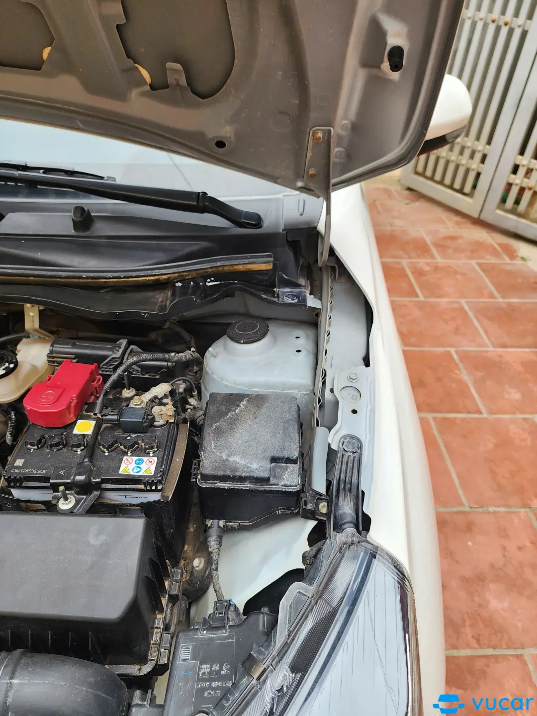 Toyota Wigo E 1.2 MT 2023 - Khoang động cơ 1