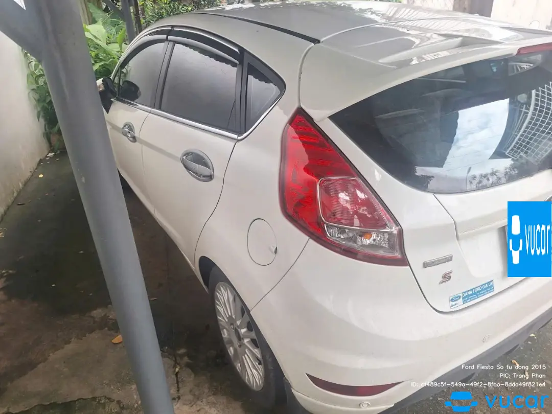 Ford Fiesta Số tự động 2015 - Ngoại thất 2