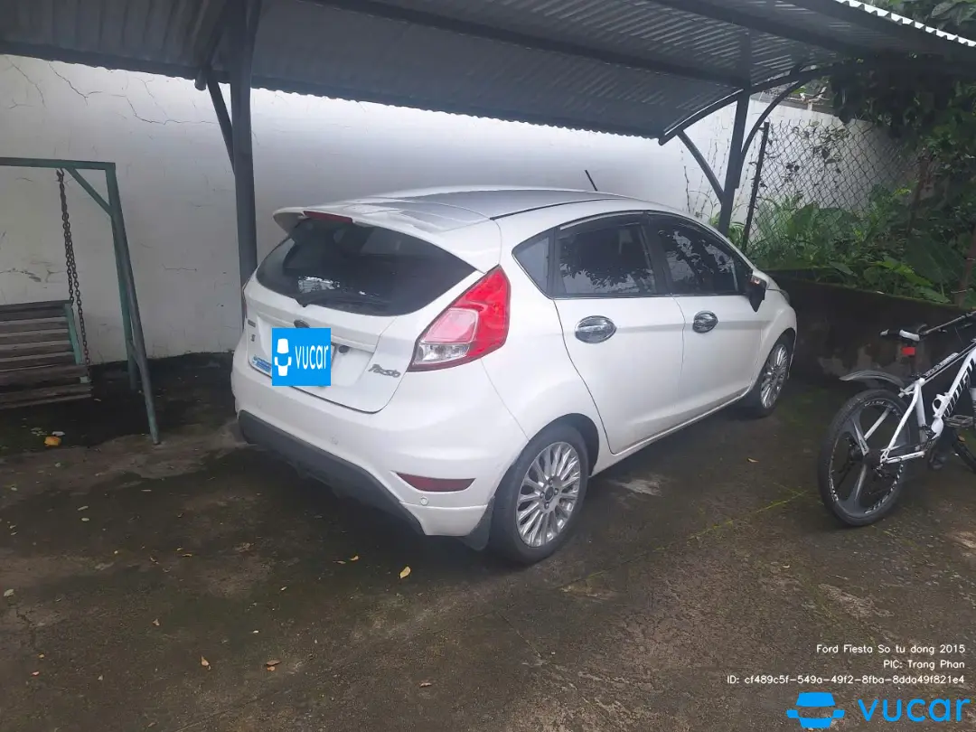 Ford Fiesta Số tự động 2015 - Ngoại thất 4