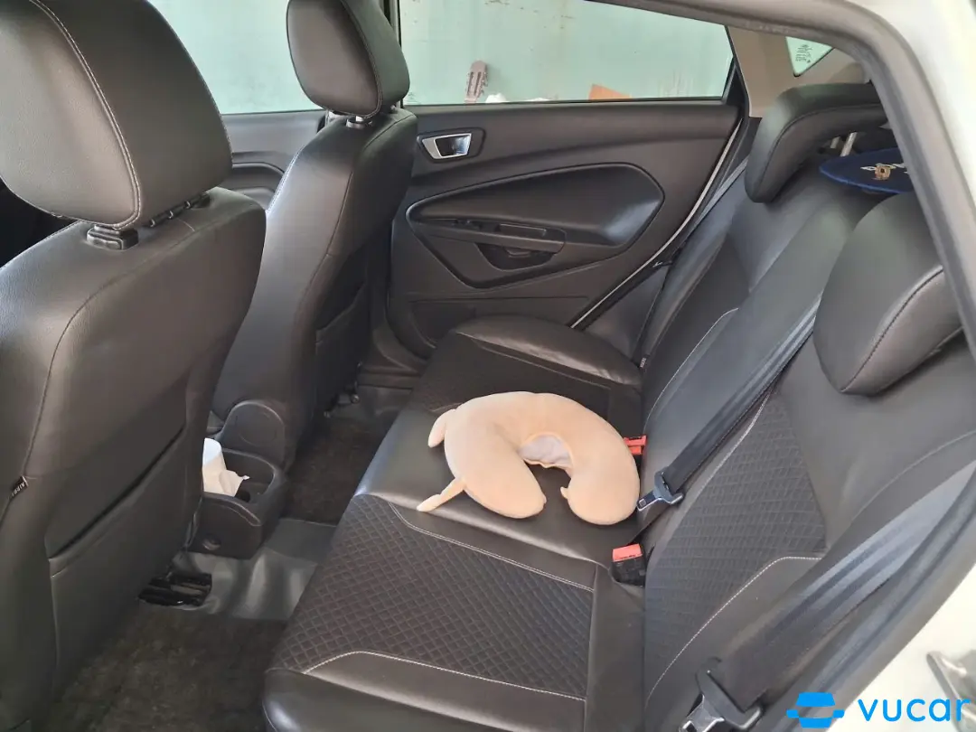 Ford Fiesta S 1.5 AT 2015 - Nội thất 4