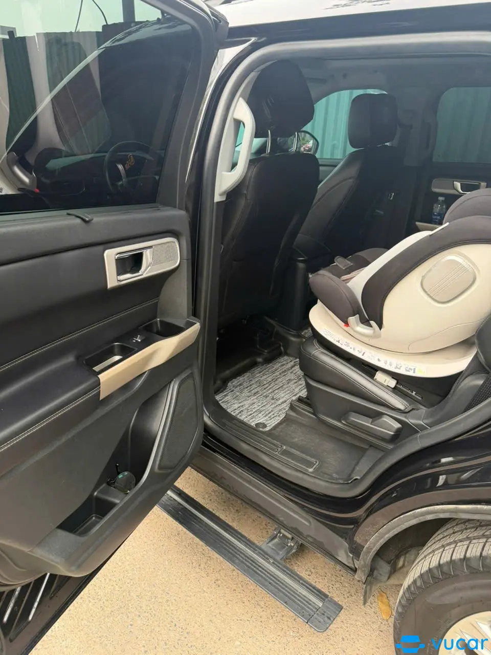 Ford Explorer 2021 - Nội thất 6