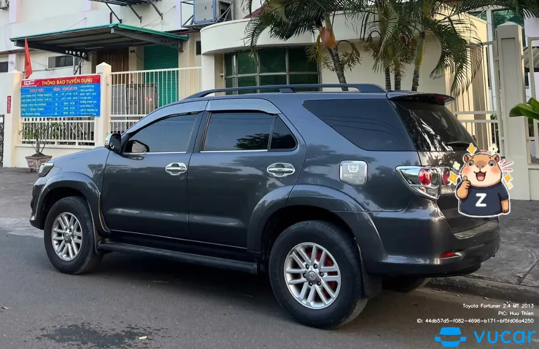 Toyota Fortuner 2.4 MT 2013 - Ngoại thất 2