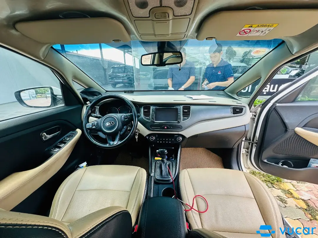 Kia Rondo GAT 2017 - Nội thất 1