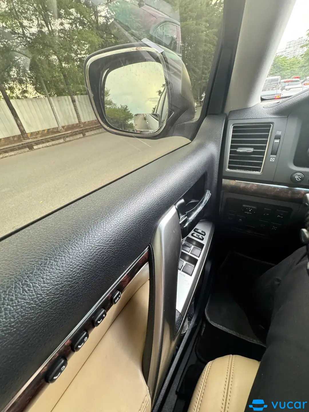 Toyota Land cruiser VX 4.6 V8 2014 - Nội thất 3