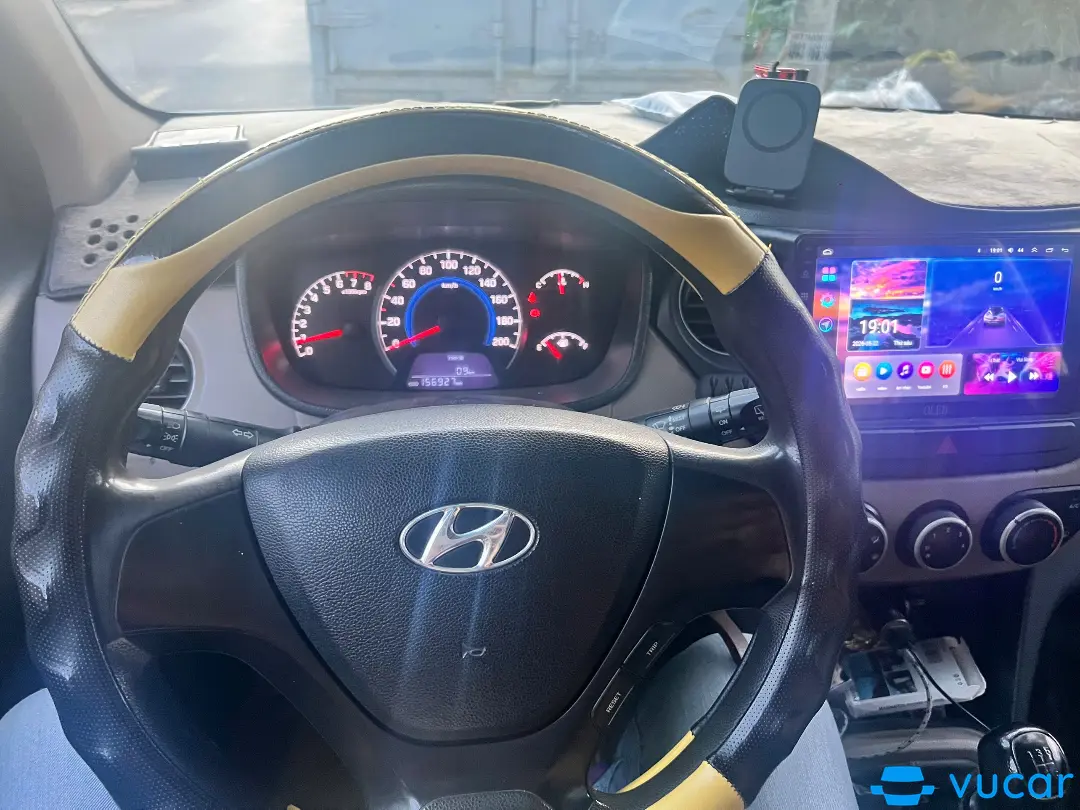 Hyundai I10 Grand 1.0 MT Base 2015 - Nội thất 1