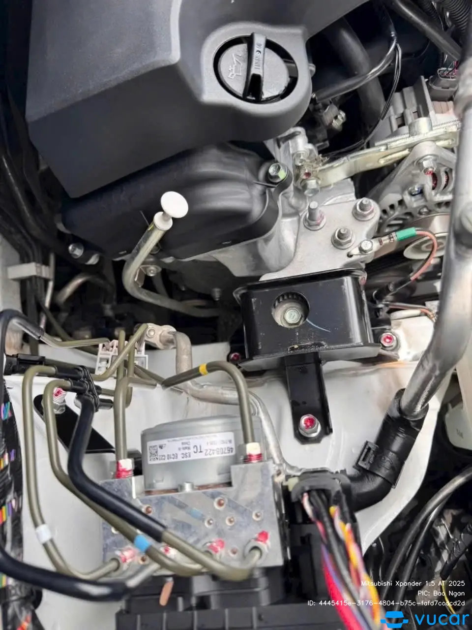 Mitsubishi Xpander 1.5 AT 2025 - Khoang động cơ 14