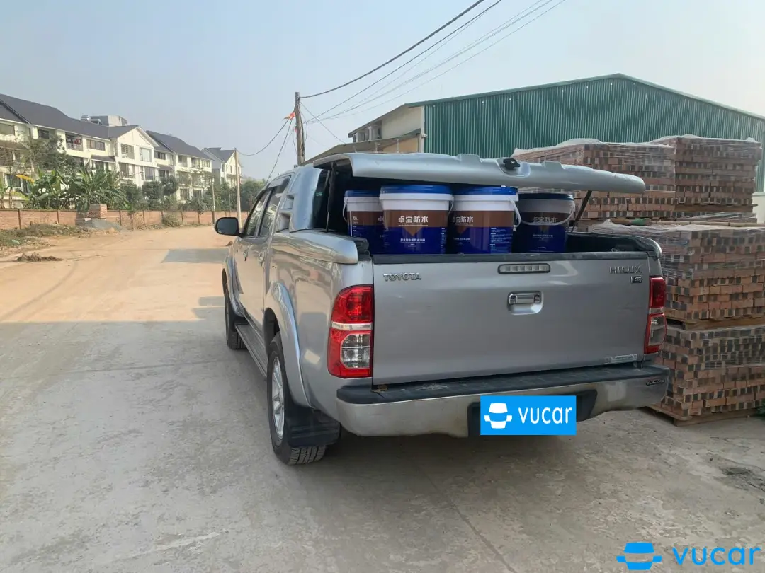 Toyota Hilux 2.5E 4x2 MT 2014 - Ngoại thất 4