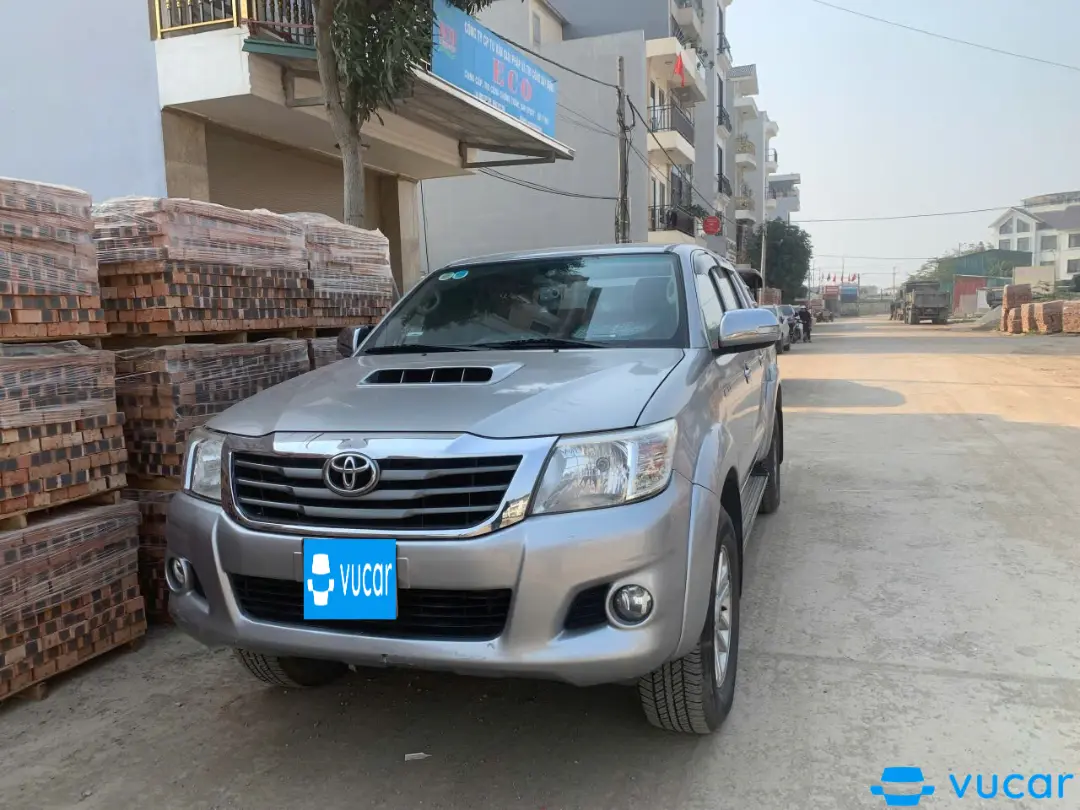 Toyota Hilux 2.5E 4x2 MT 2014 - Ngoại thất 2