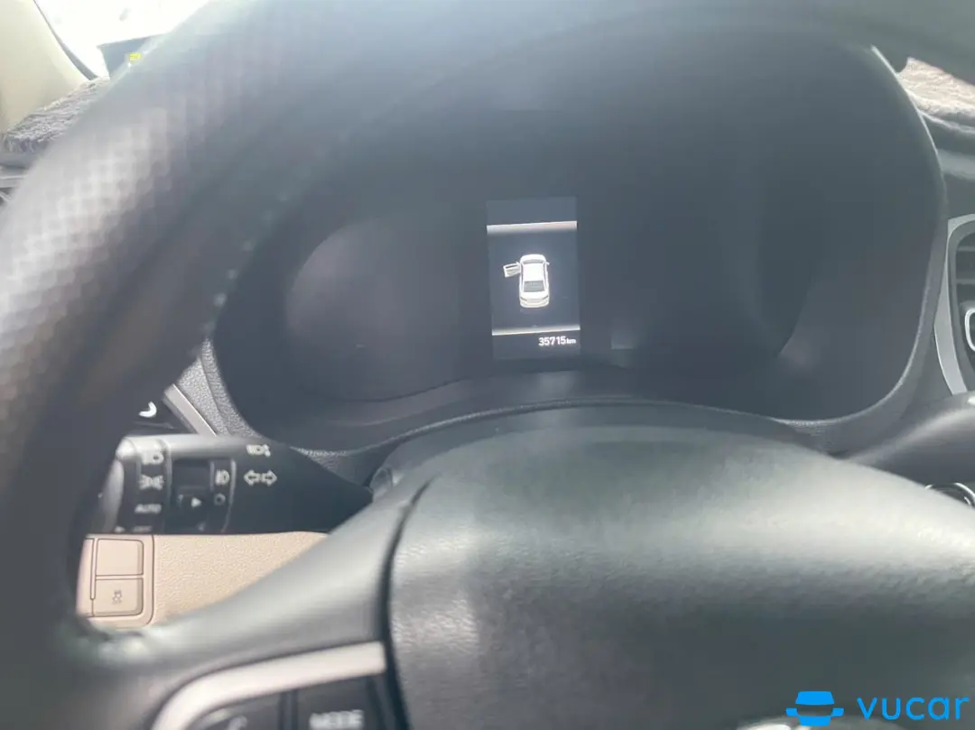 Hyundai Accent 1.4 AT 2022 - Nội thất 2