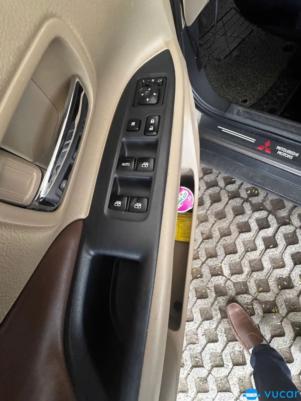 Mitsubishi Outlander 2.0 CVT 2018 - Nội thất 2