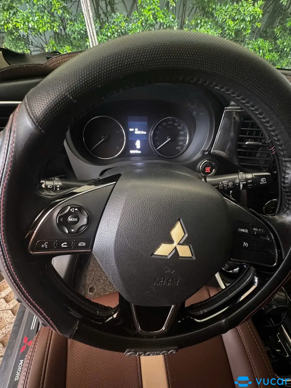 Mitsubishi Outlander 2.0 CVT 2018 - Nội thất 7