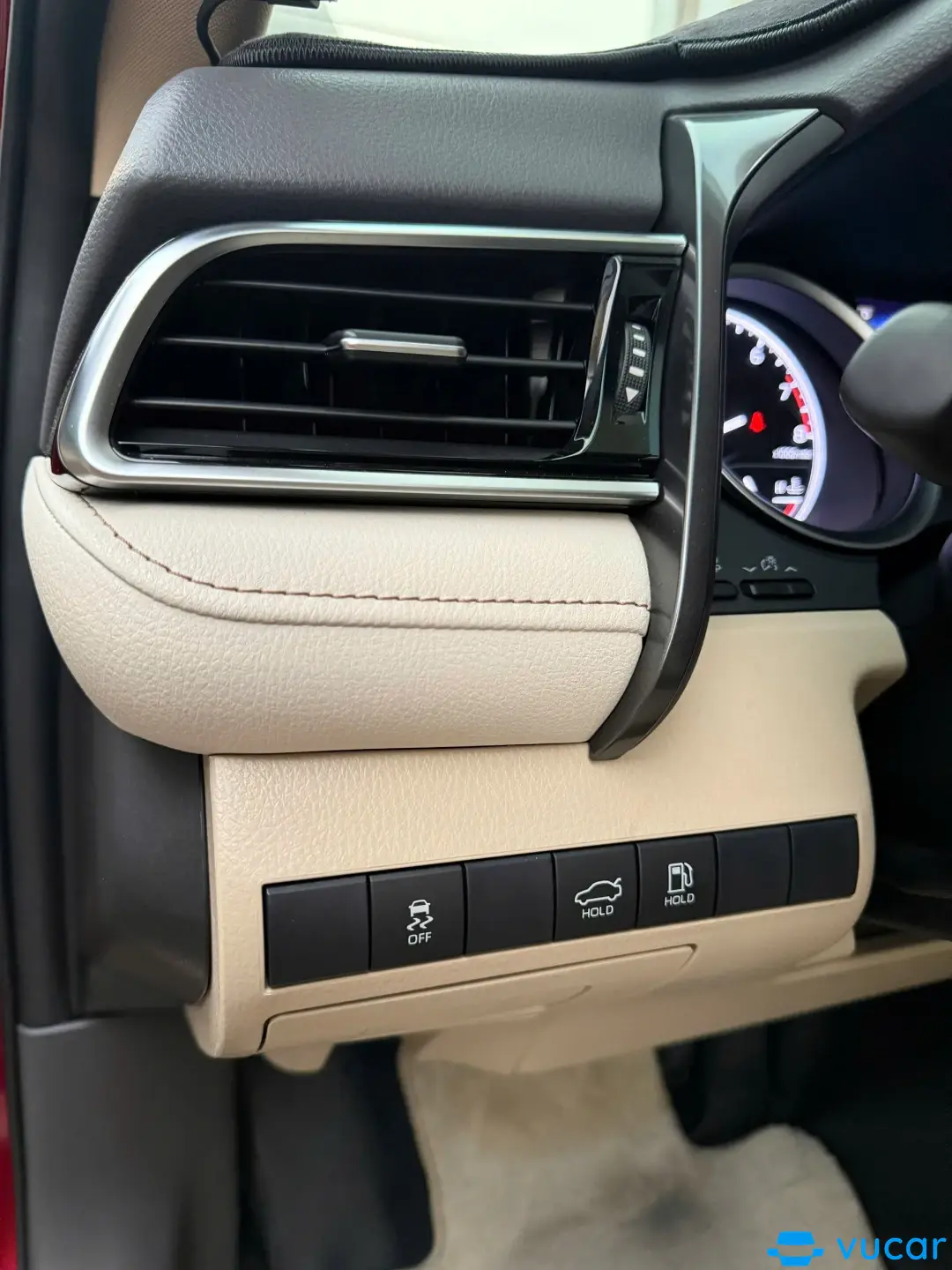 Toyota Camry 2.0G 2021 - Nội thất 4