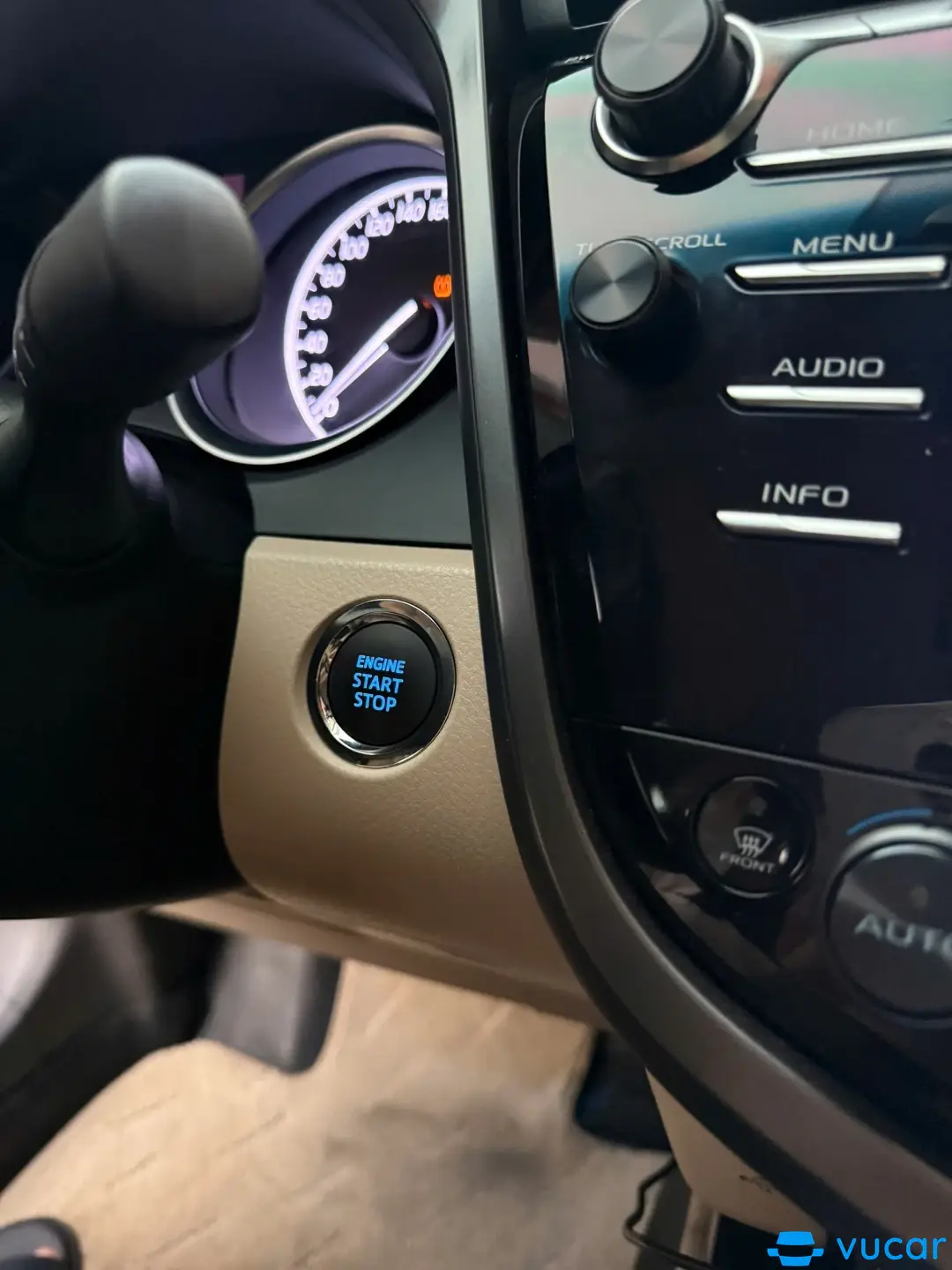 Toyota Camry 2.0G 2021 - Nội thất 3