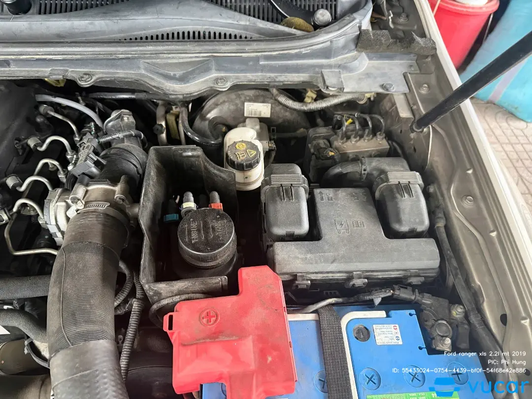 Ford ranger xls 2.2l mt 2019 - Khoang động cơ 7