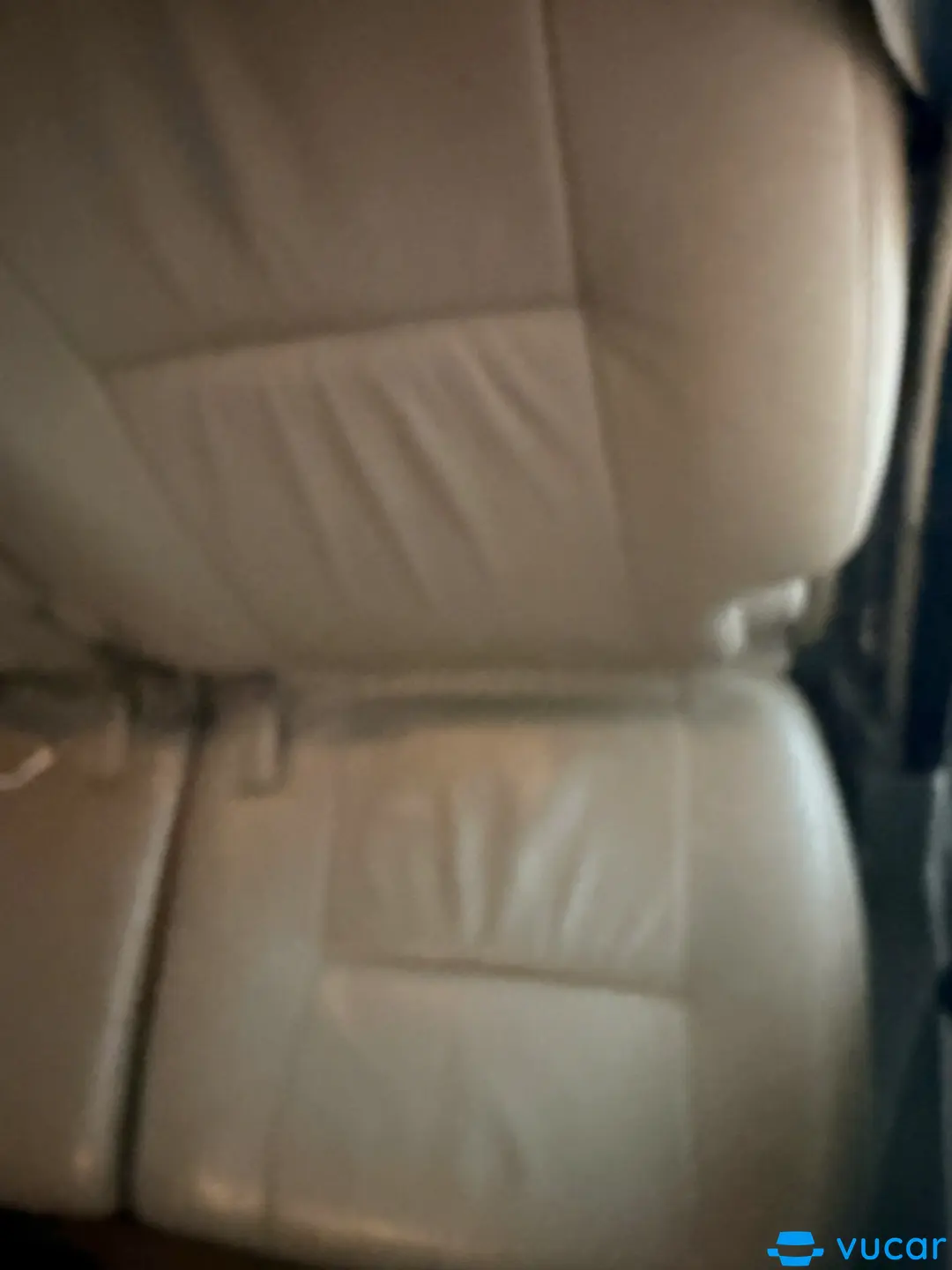 Toyota Innova V 2010 - Nội thất 2