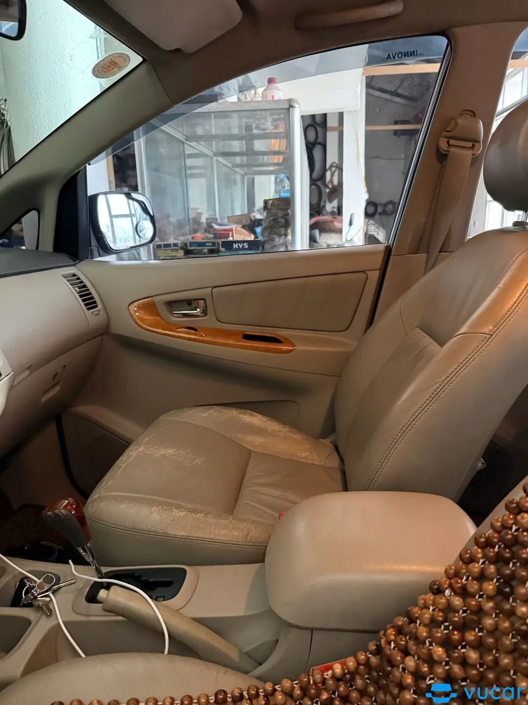 Toyota Innova V 2010 - Nội thất 5