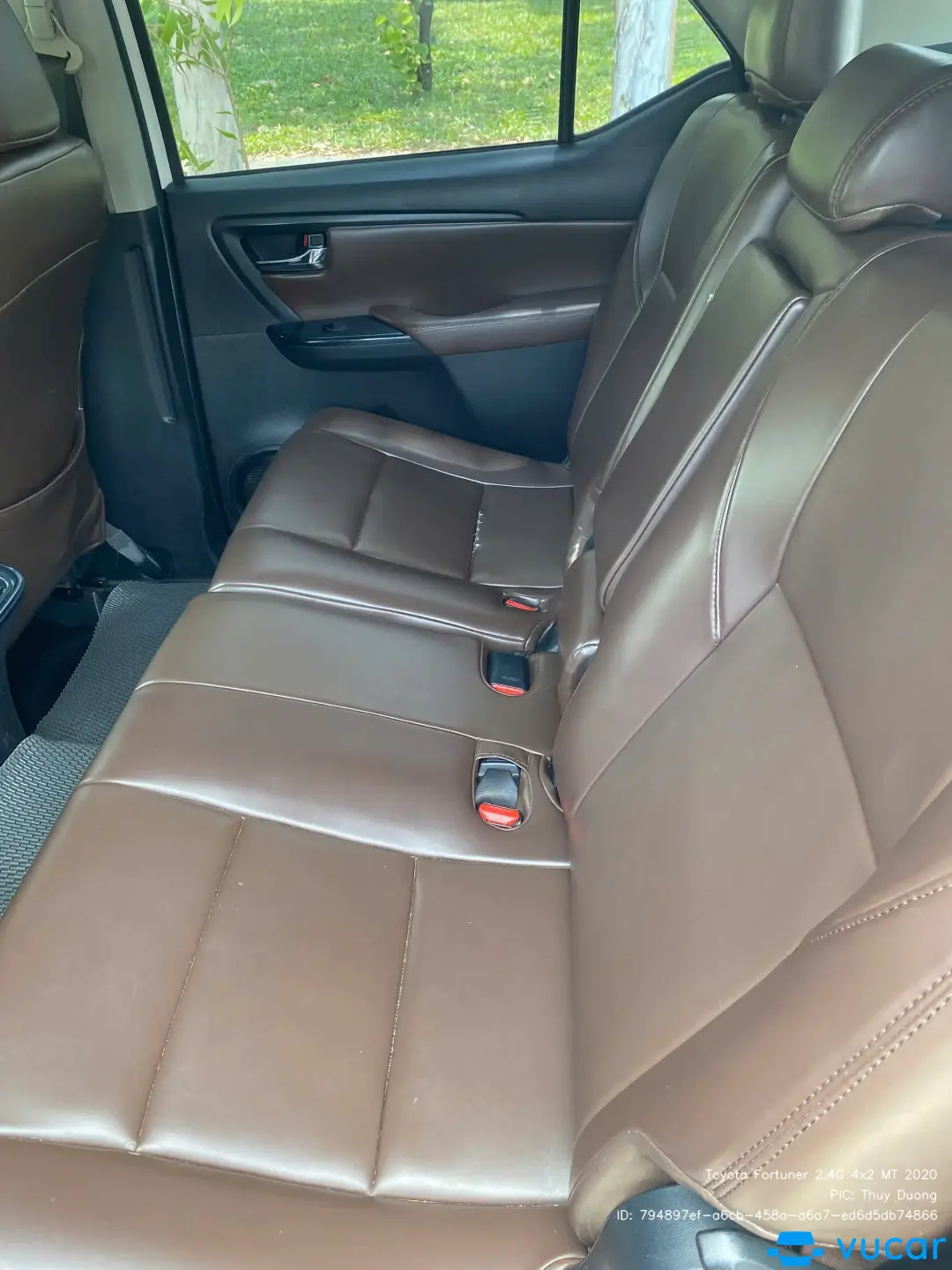 Toyota Fortuner 2.4G 4x2 MT 2020 - Nội thất 2