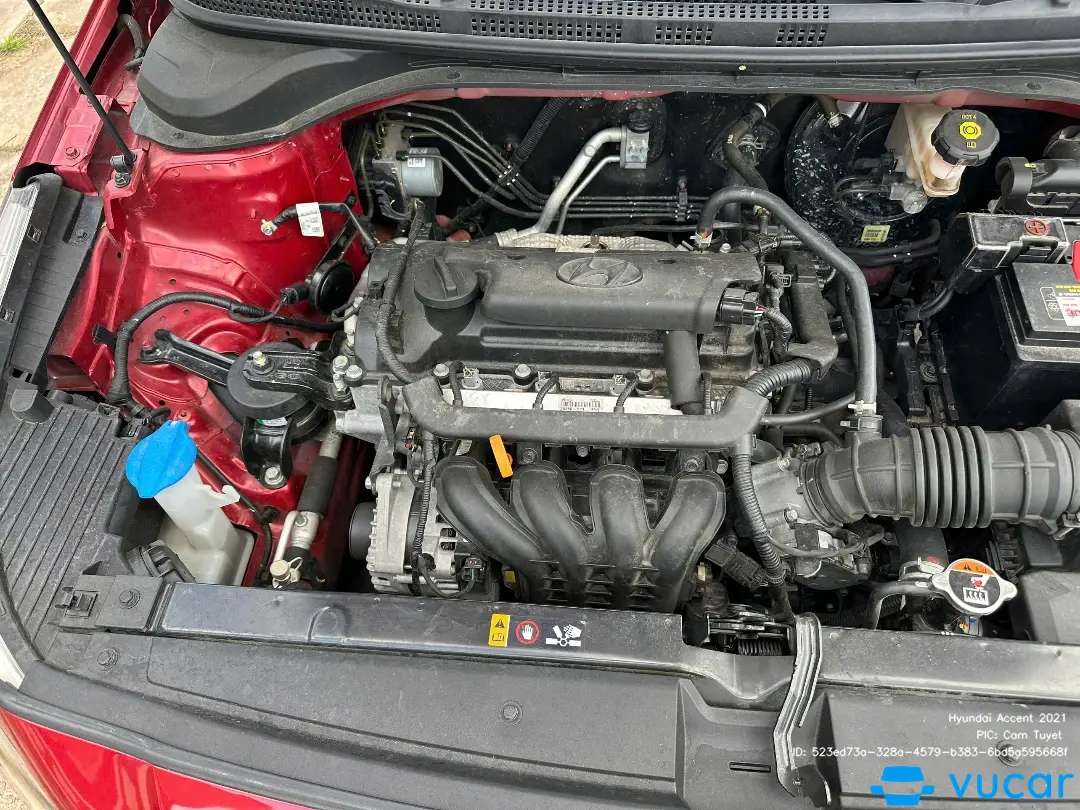 Hyundai Accent 1.4 AT 2021 - Khoang động cơ 2
