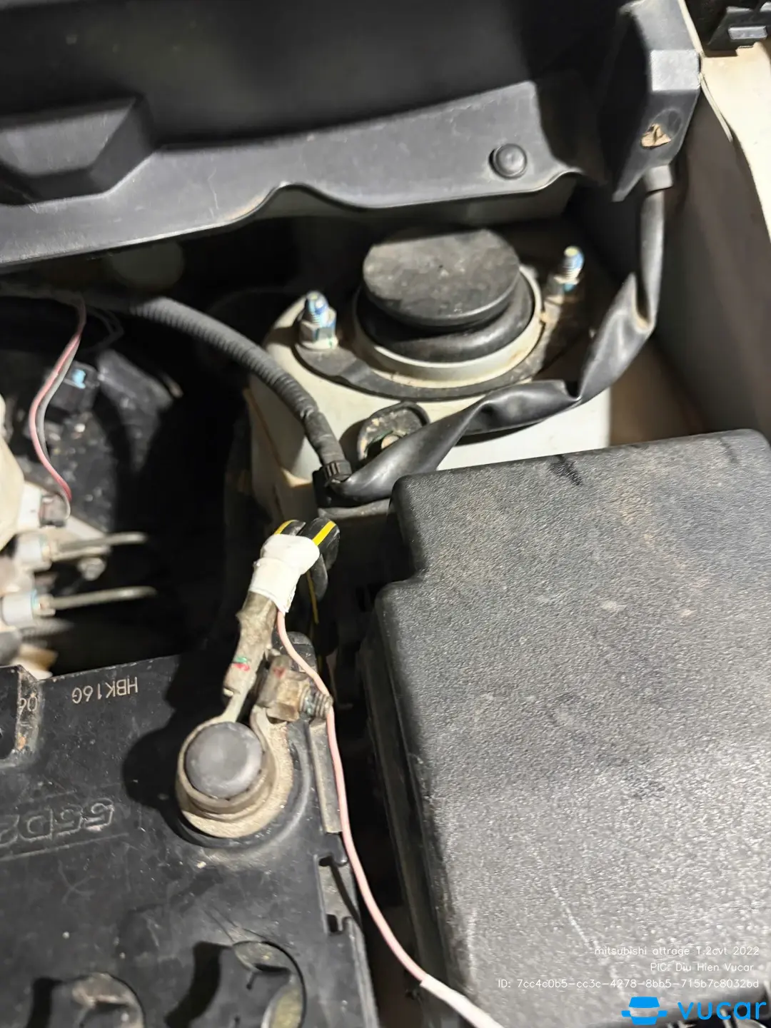 Mitsubishi Attrage Premium 1.2 CVT 2022 - Khoang động cơ 3
