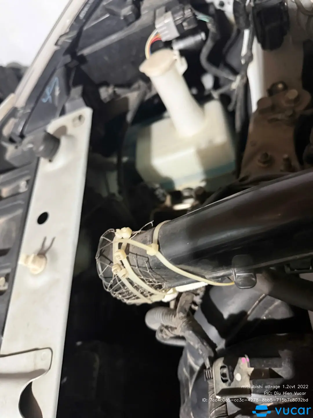 Mitsubishi Attrage Premium 1.2 CVT 2022 - Khoang động cơ 5