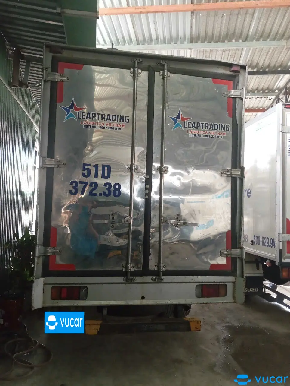 Ảnh xe Isuzu Qkr QLR77FE4 Thùng Kín 2019 - ảnh 5