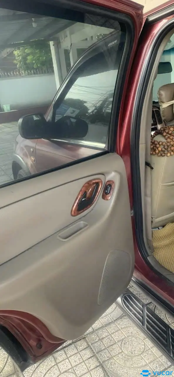 Ford Escape 2003 - Nội thất 1
