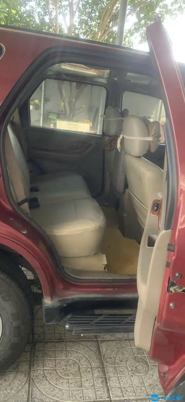 Ford Escape 2003 - Nội thất 7