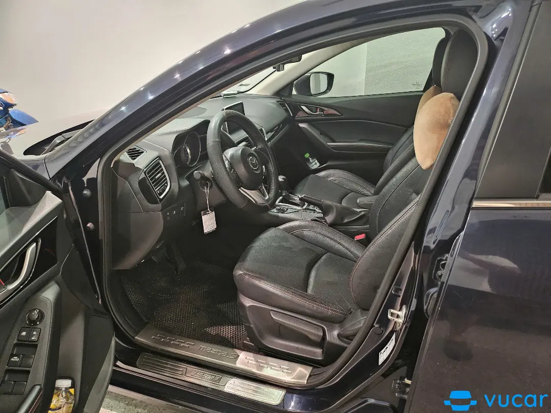 Mazda 3 1.5 AT 2016 - Nội thất 3