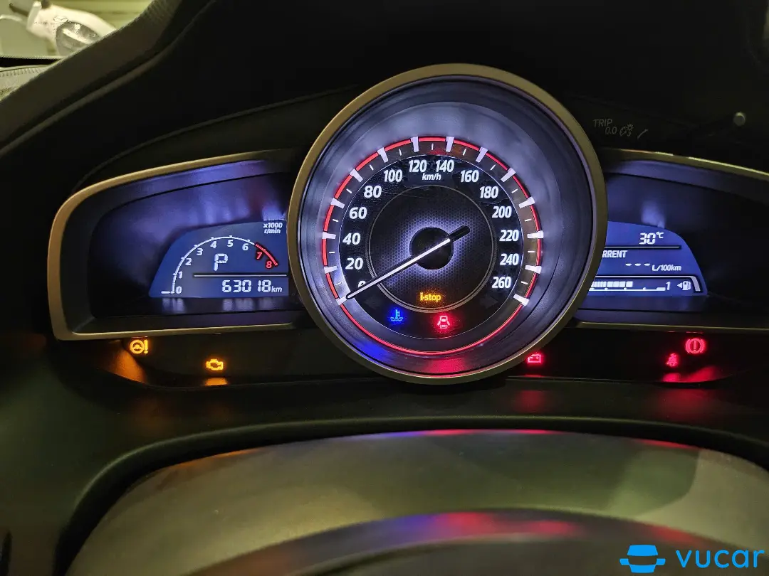 Mazda 3 1.5 AT 2016 - Nội thất 4