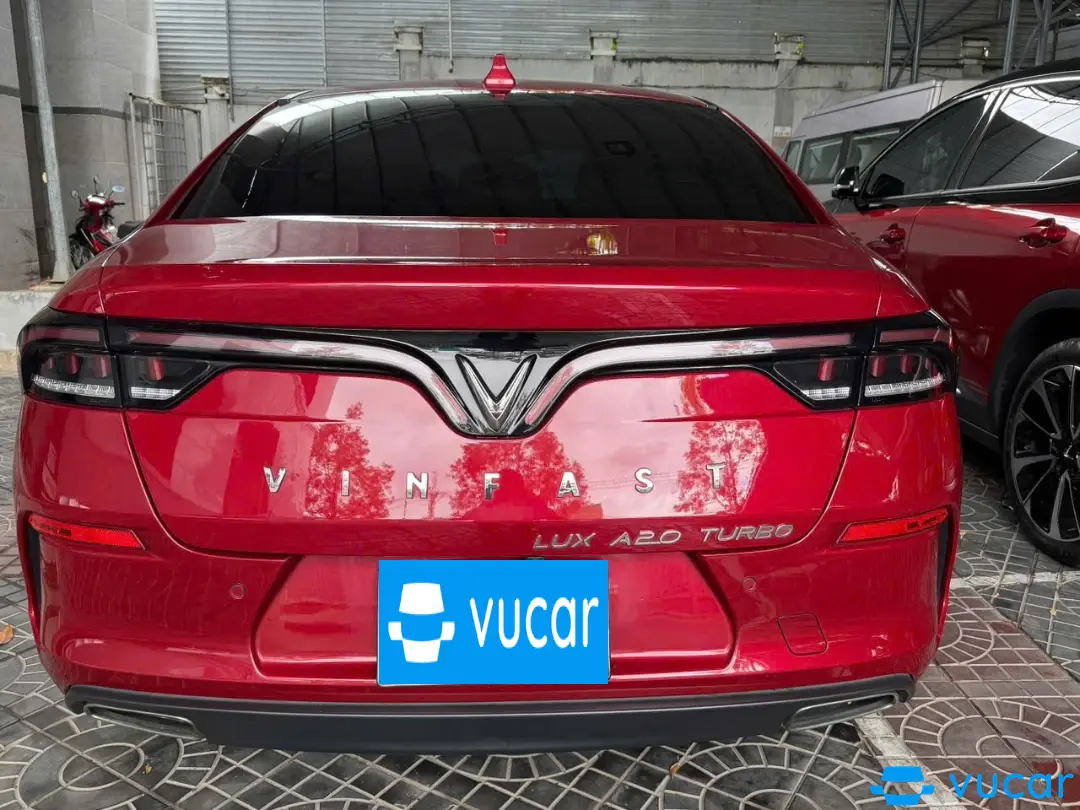 Vinfast Lux A2.0 Plus 2019 - Ngoại thất 6