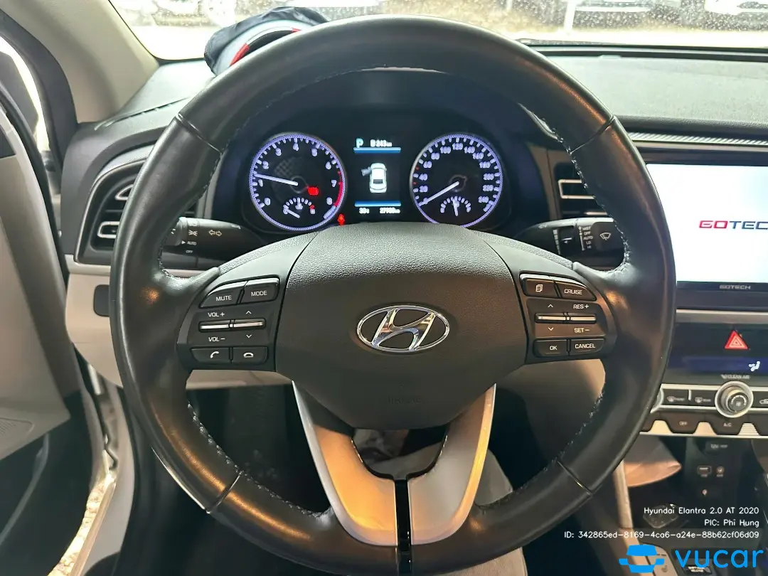 Hyundai Elantra 2.0 AT 2020 - Nội thất 13