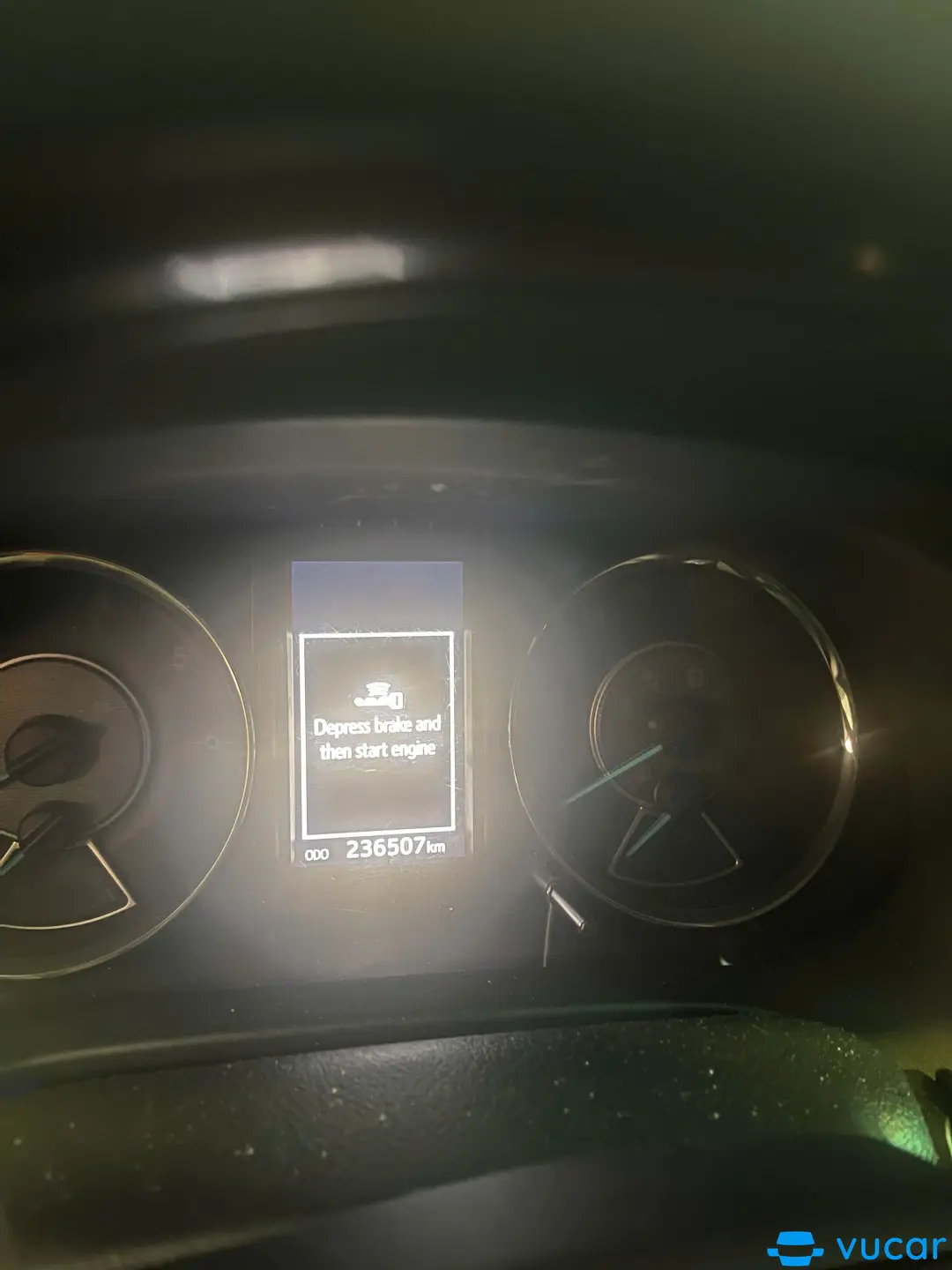 Toyota Fortuner 2.8V 4x4 AT 2018 - Nội thất 1