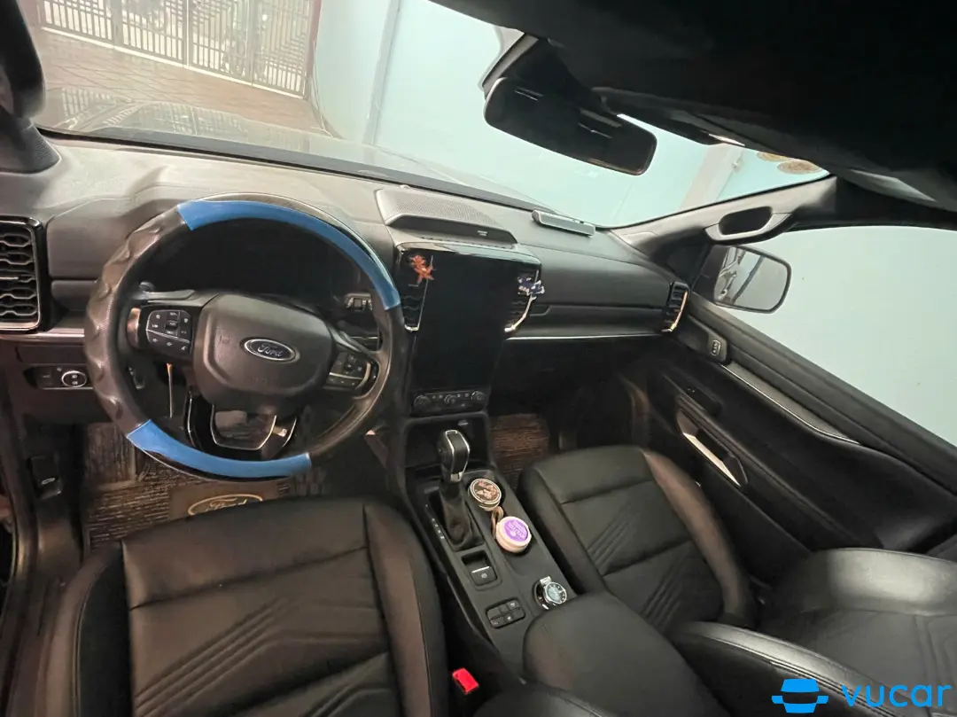 Ford Everest Titanium 2.0L 4x2 AT 2023 - Nội thất 2