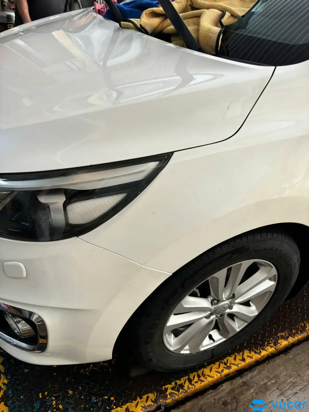 Kia Sedona 3.3L GATH 2015 - Ngoại thất 5