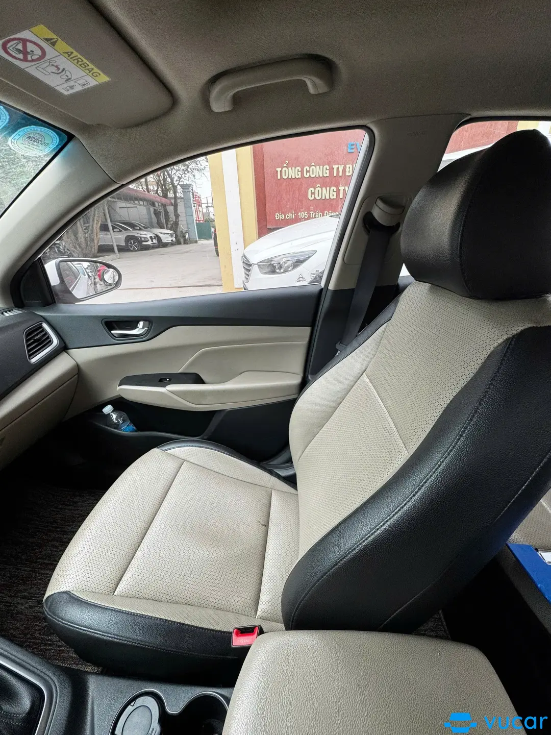 Hyundai Accent 1.4 AT 2018 - Nội thất 4