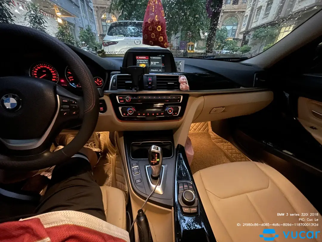 BMW 3 series 320i 2018 - Nội thất 15