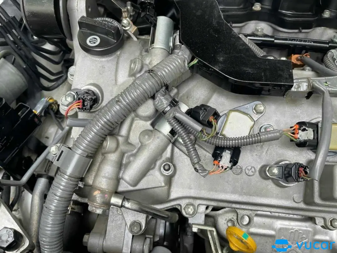 Toyota Venza 2009 3.5 - Khoang động cơ 8