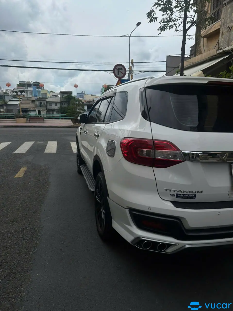 Ford Everest Titanium 2.0L 4x4 AT 2020 - Ngoại thất 4