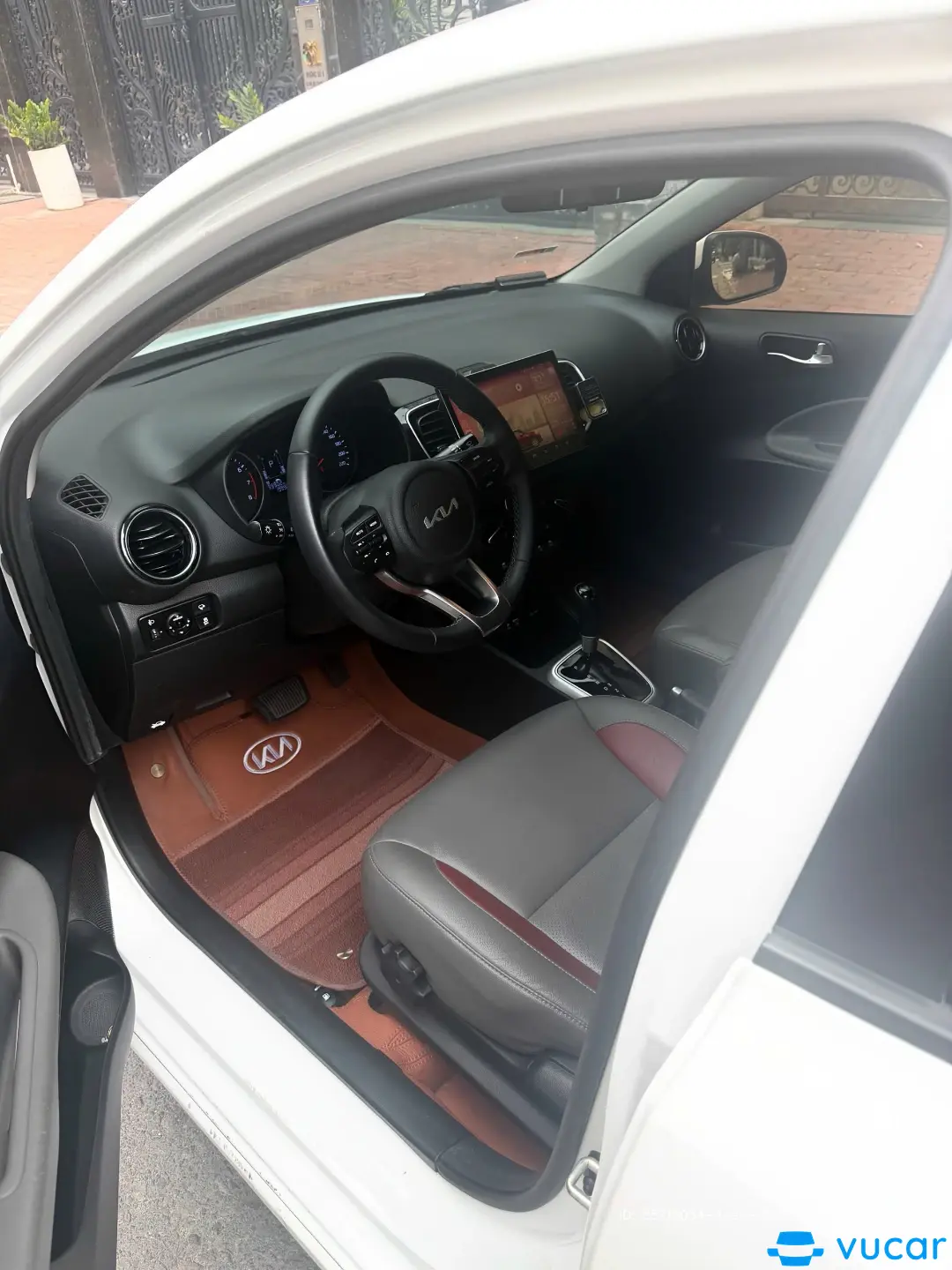 Kia Soluto 1.4 AT Luxury 2024 - Nội thất 1
