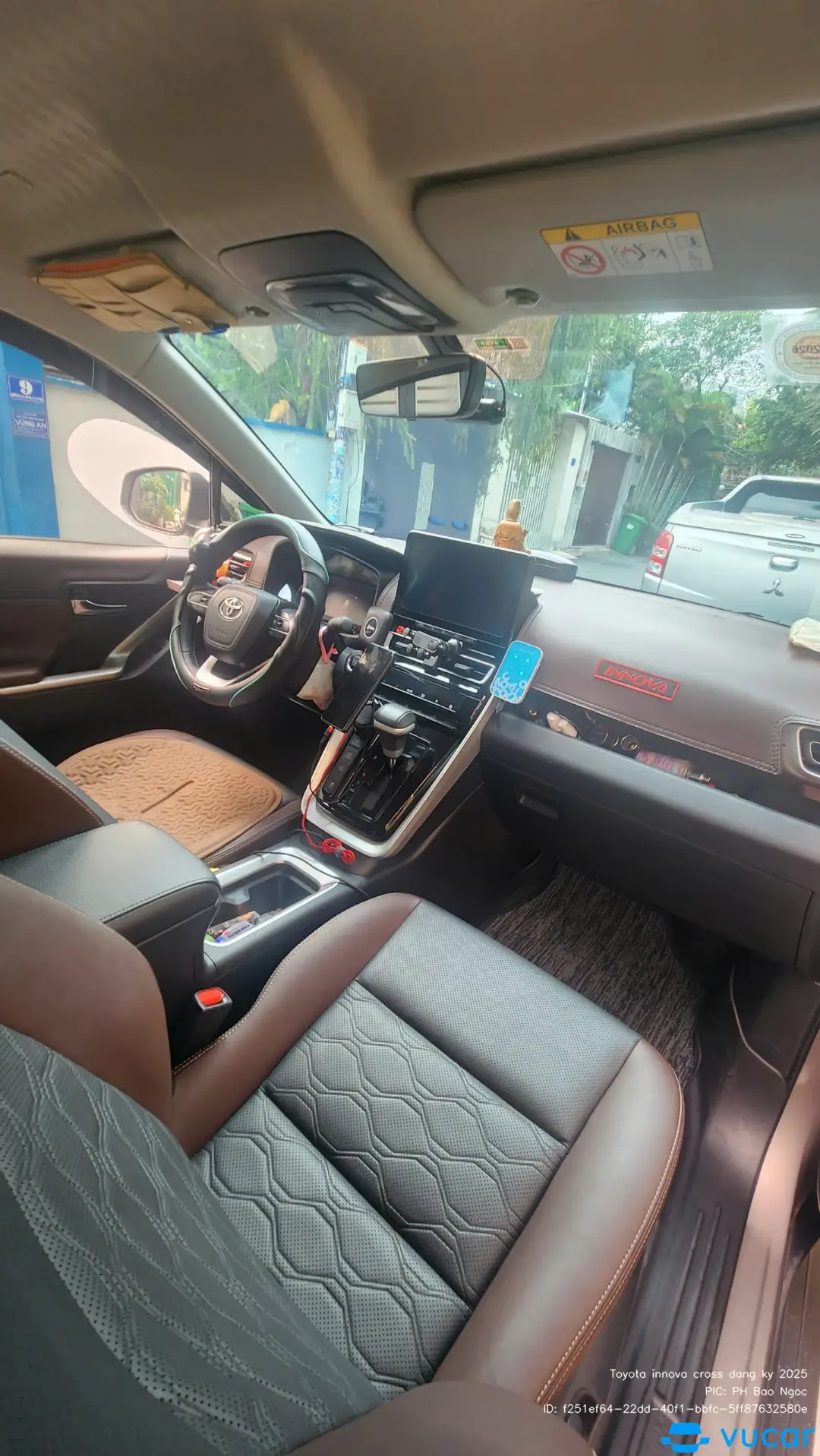 Ảnh xe Toyota innova cross đăng ký 2025 - ảnh 6