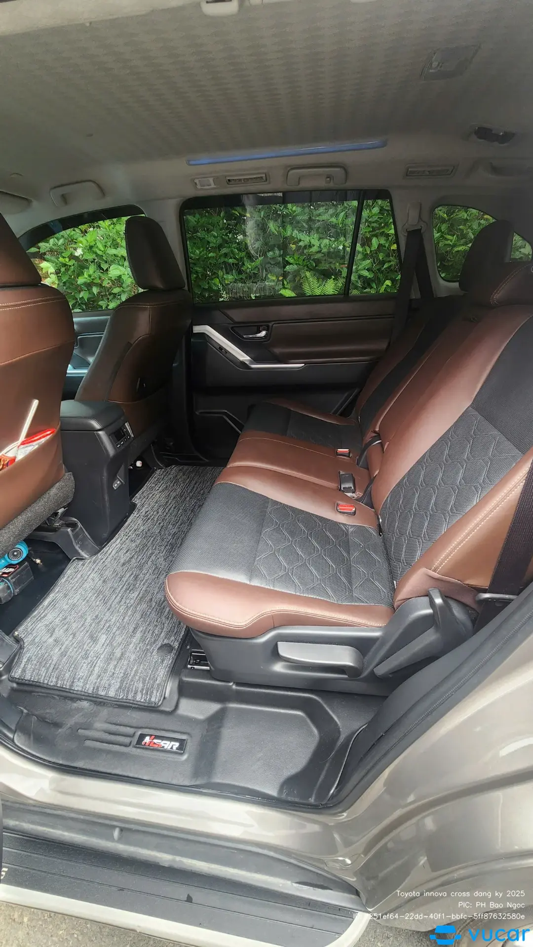 Ảnh xe Toyota innova cross đăng ký 2025 - ảnh 5