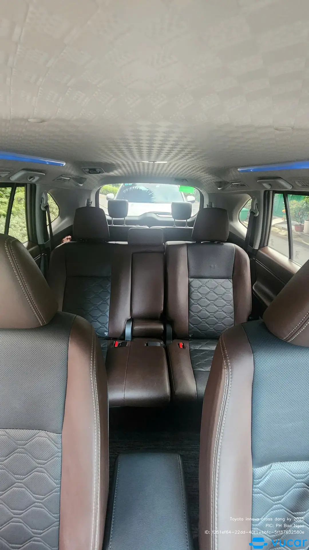 Toyota innova cross đăng ký 2025 - Nội thất 4
