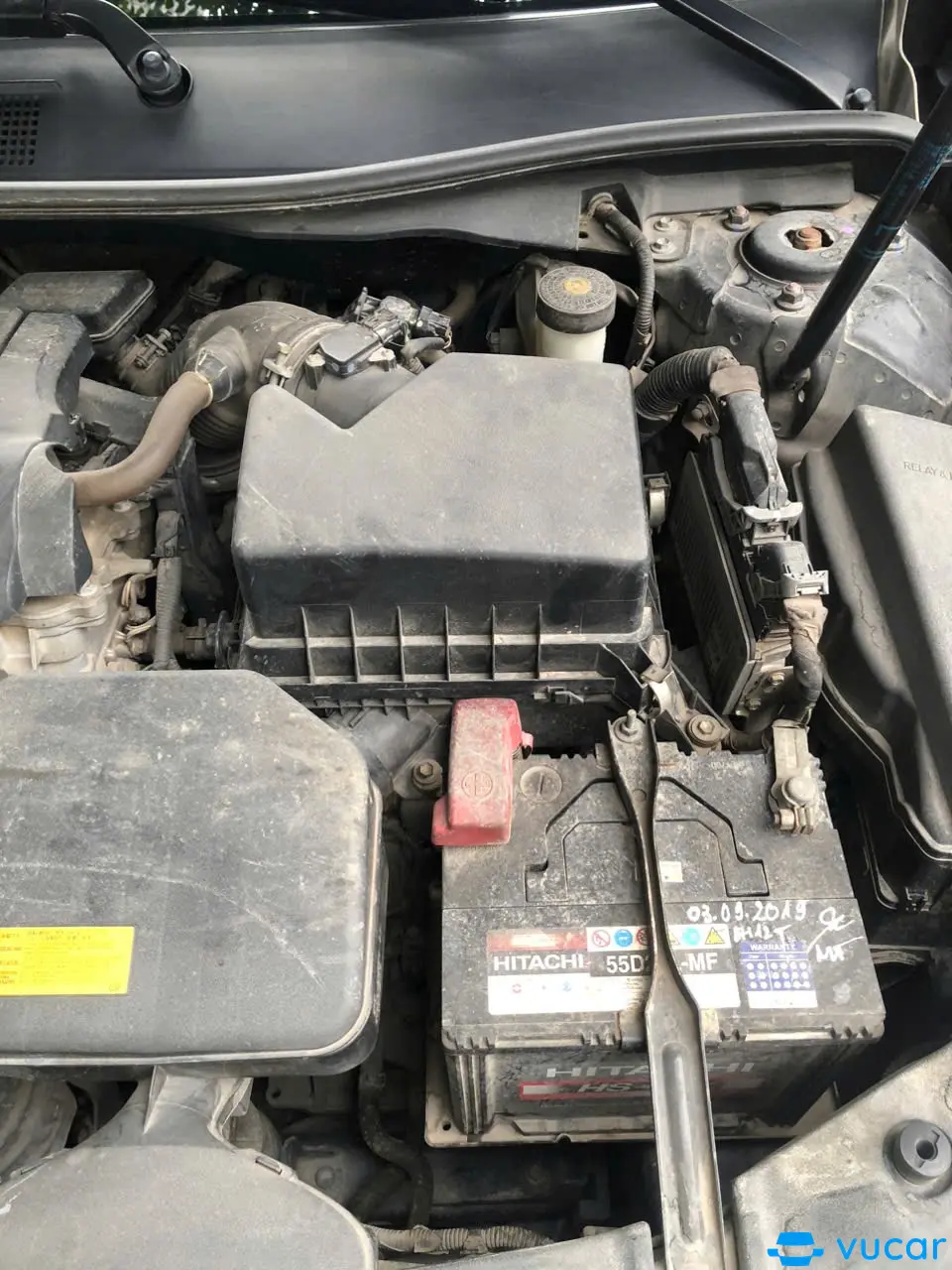 Toyota Camry 2.5Q 2014  - Khoang động cơ 2