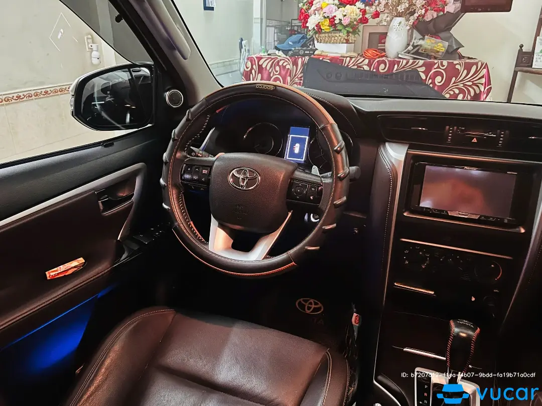 Toyota Fortuner 2.4G 4x2 AT 2018 - Nội thất 2