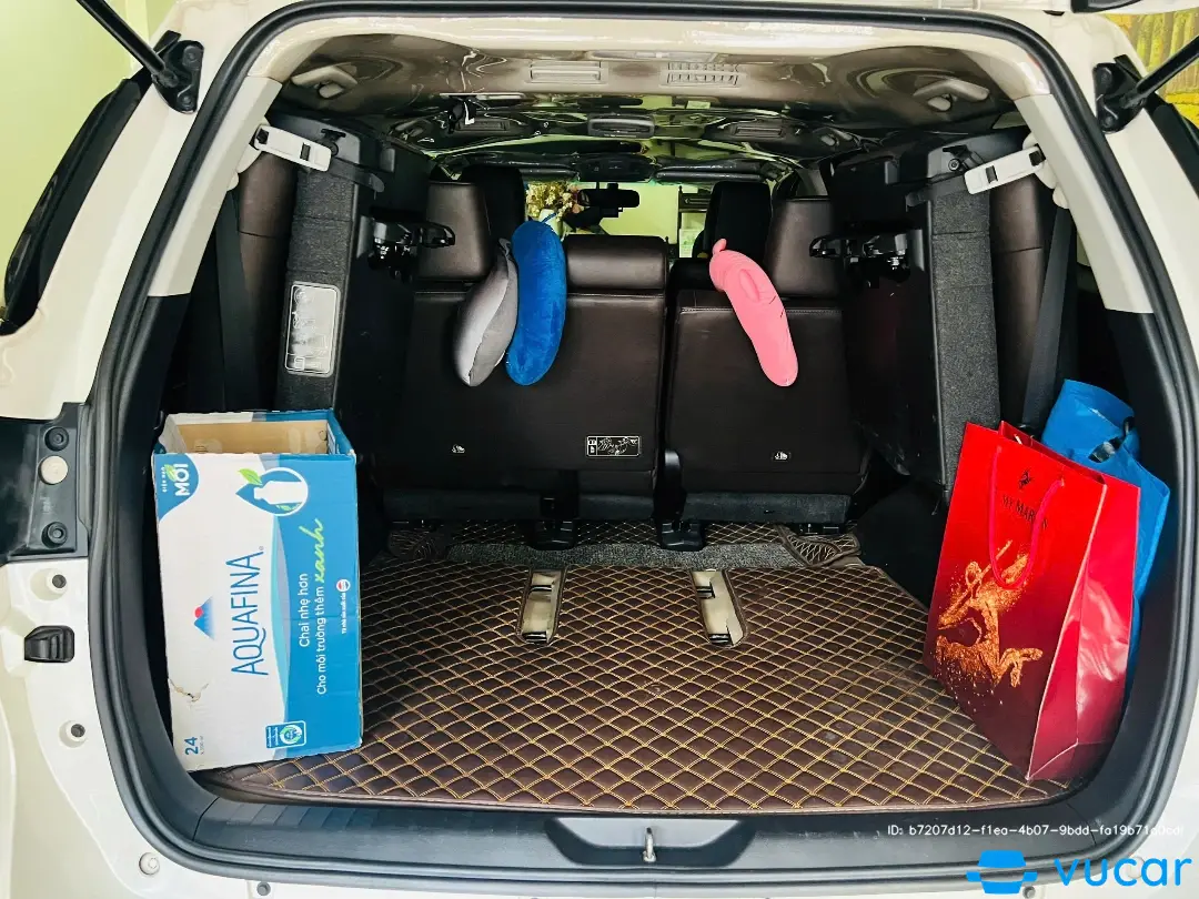 Toyota Fortuner 2.4G 4x2 AT 2018 - Nội thất 9