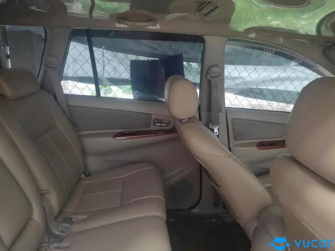 Toyota Innova 2.0E 2014 - Nội thất 1